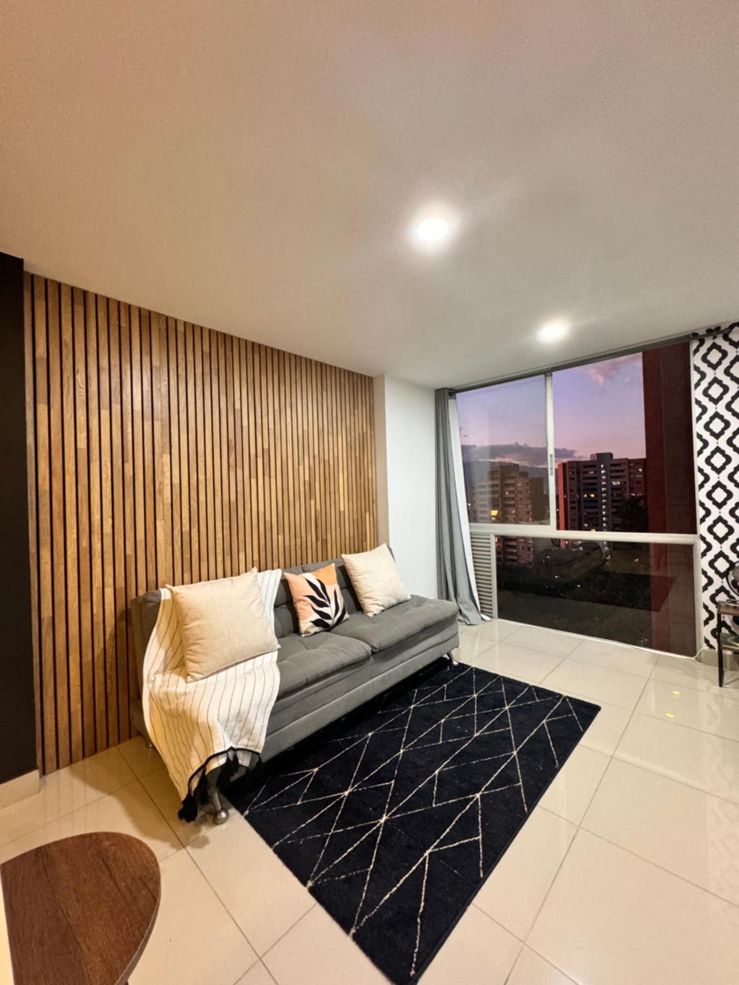 Beautiful Apartment, Exclusive Area In The Poblado * Medellin